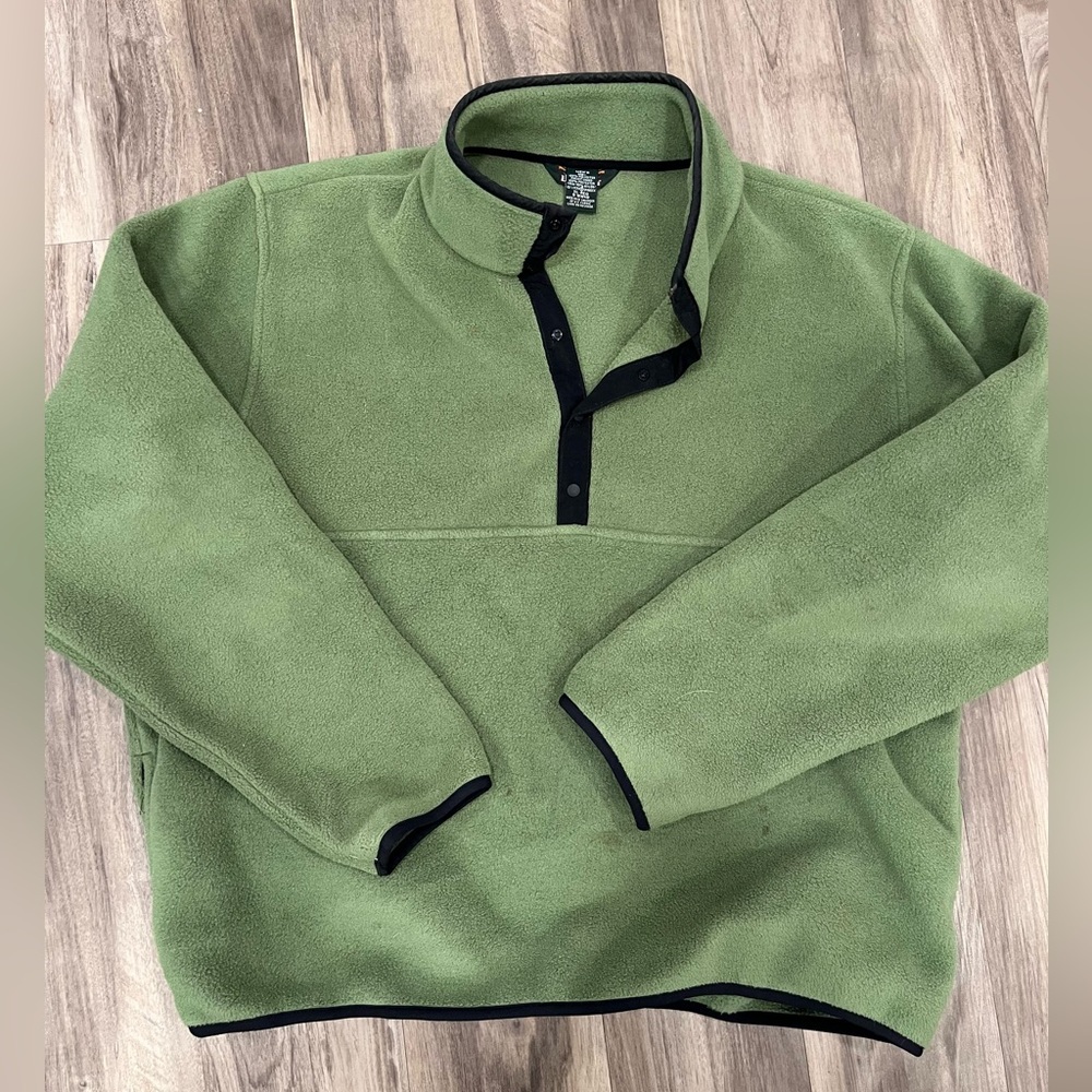 L.L. Bean Men's Light Green Quarter-button up Fleece Pullover